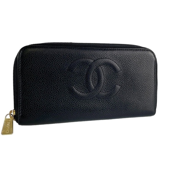 Chanel Caviar zip black Wallet